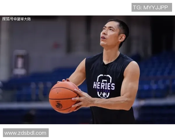 张庆鹏的篮球人生：从青涩少年到职业明星的奋斗历程与心路历程